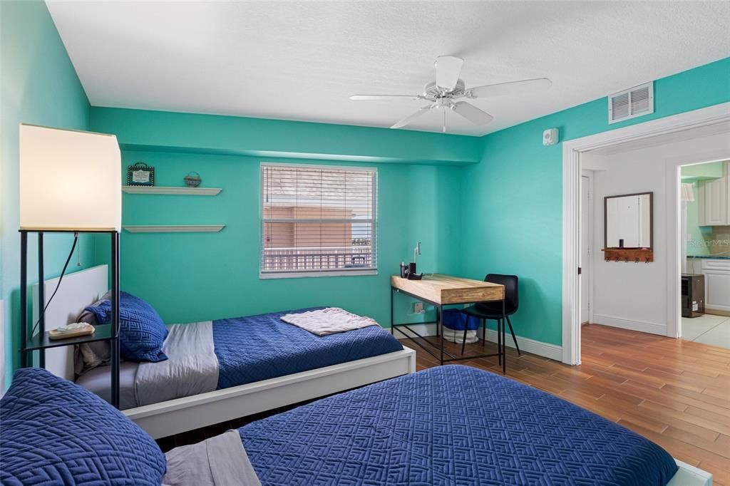 For Sale: $724,000 (2 beds, 2 baths, 1065 Square Feet)