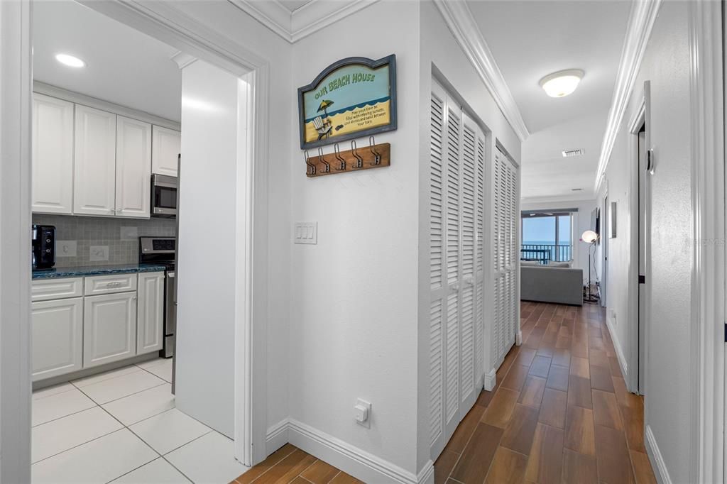 For Sale: $724,000 (2 beds, 2 baths, 1065 Square Feet)