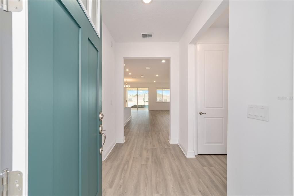 For Sale: $456,960 (2 beds, 2 baths, 2019 Square Feet)