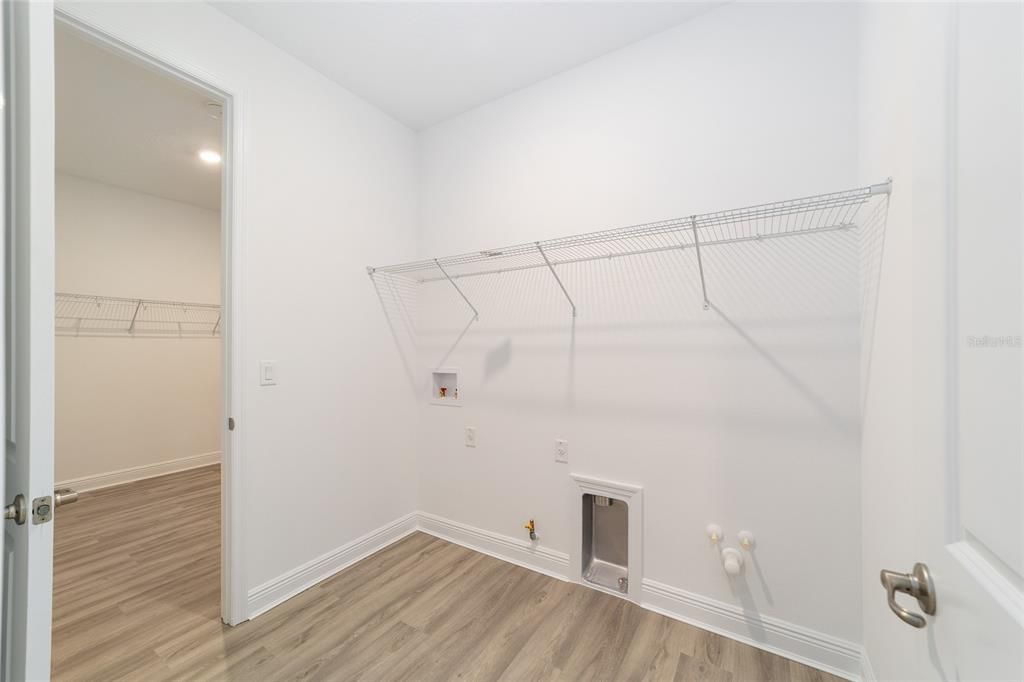 For Sale: $456,960 (2 beds, 2 baths, 2019 Square Feet)