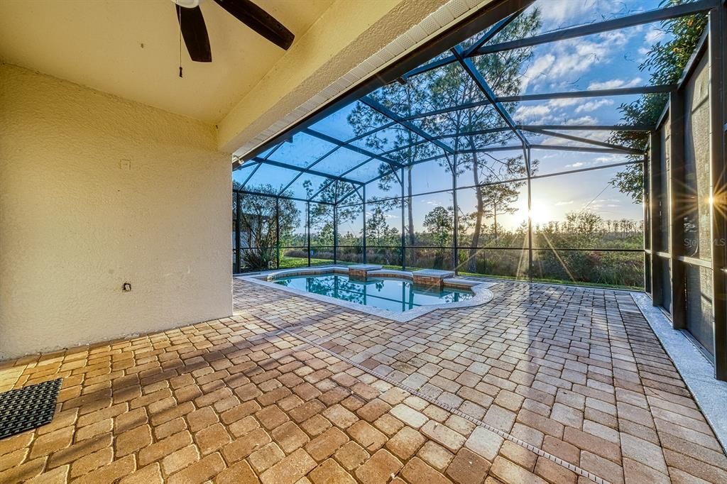 Activo con contrato: $449,900 (3 camas, 2 baños, 1605 Pies cuadrados)