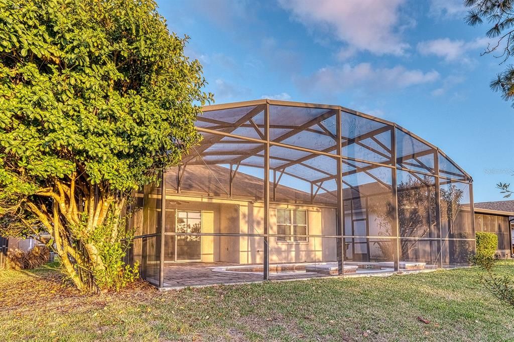 Activo con contrato: $449,900 (3 camas, 2 baños, 1605 Pies cuadrados)