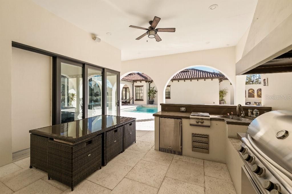 Activo con contrato: $2,870,000 (5 camas, 4 baños, 5897 Pies cuadrados)