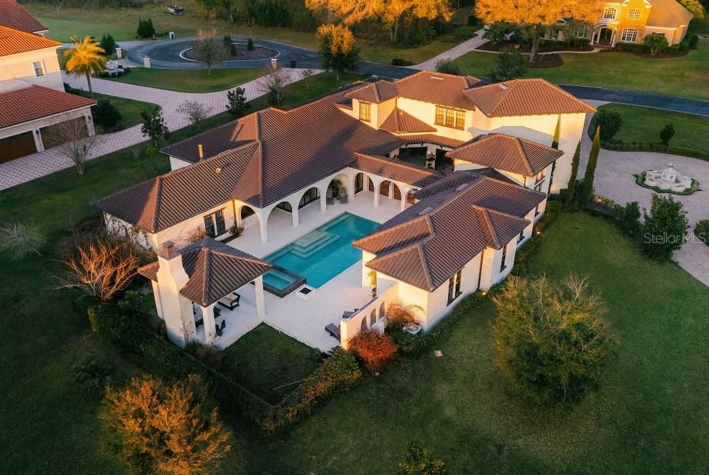 Activo con contrato: $2,870,000 (5 camas, 4 baños, 5897 Pies cuadrados)