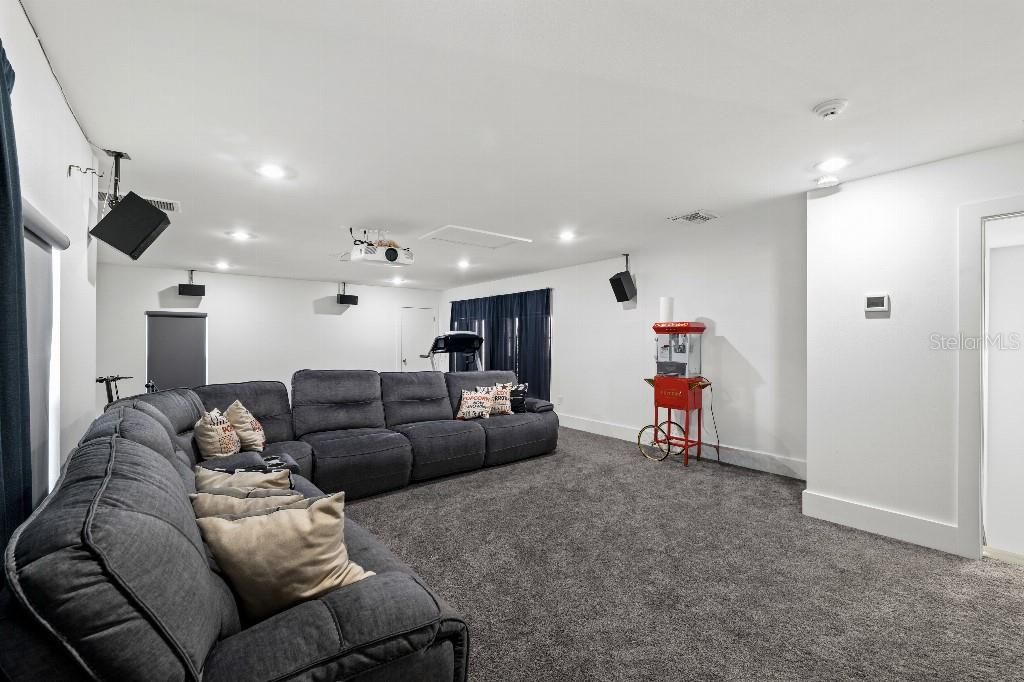 Activo con contrato: $2,870,000 (5 camas, 4 baños, 5897 Pies cuadrados)