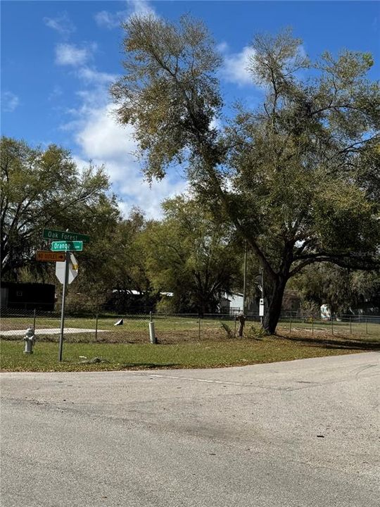 待售: $180,000 (0.35 acres)