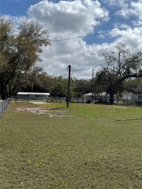 待售: $180,000 (0.35 acres)