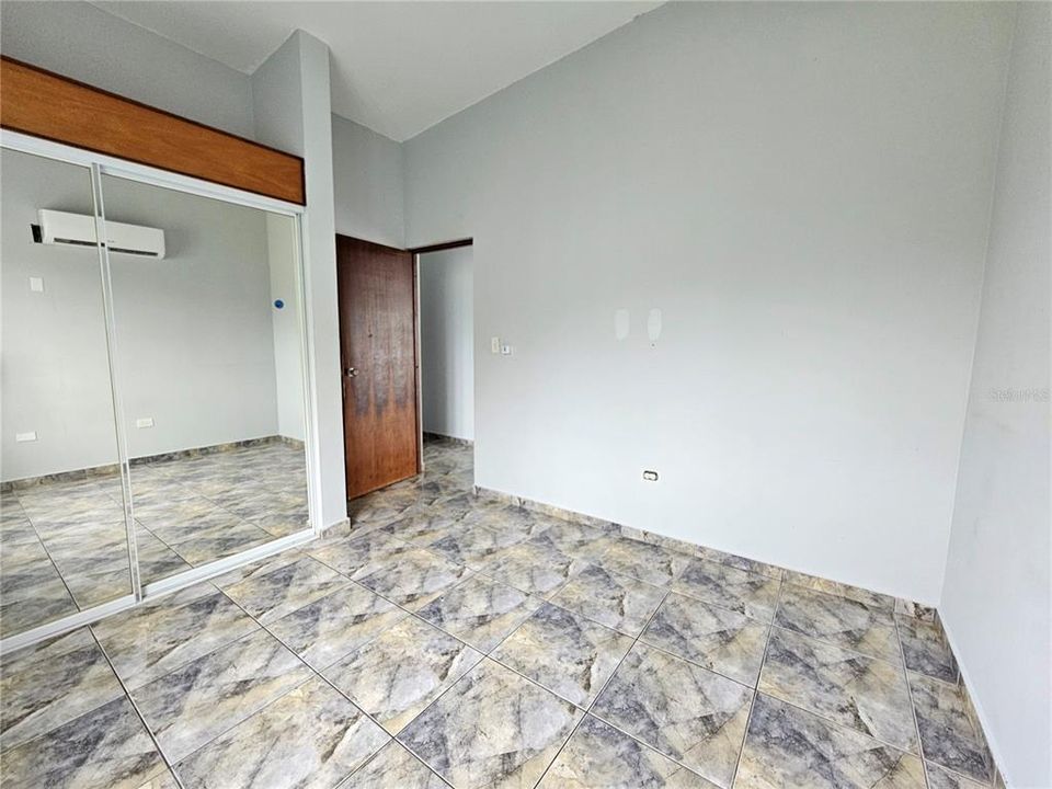 Под контрактом: $285,000 (3 спален, 2 ванн, 1506 Квадратных фут)
