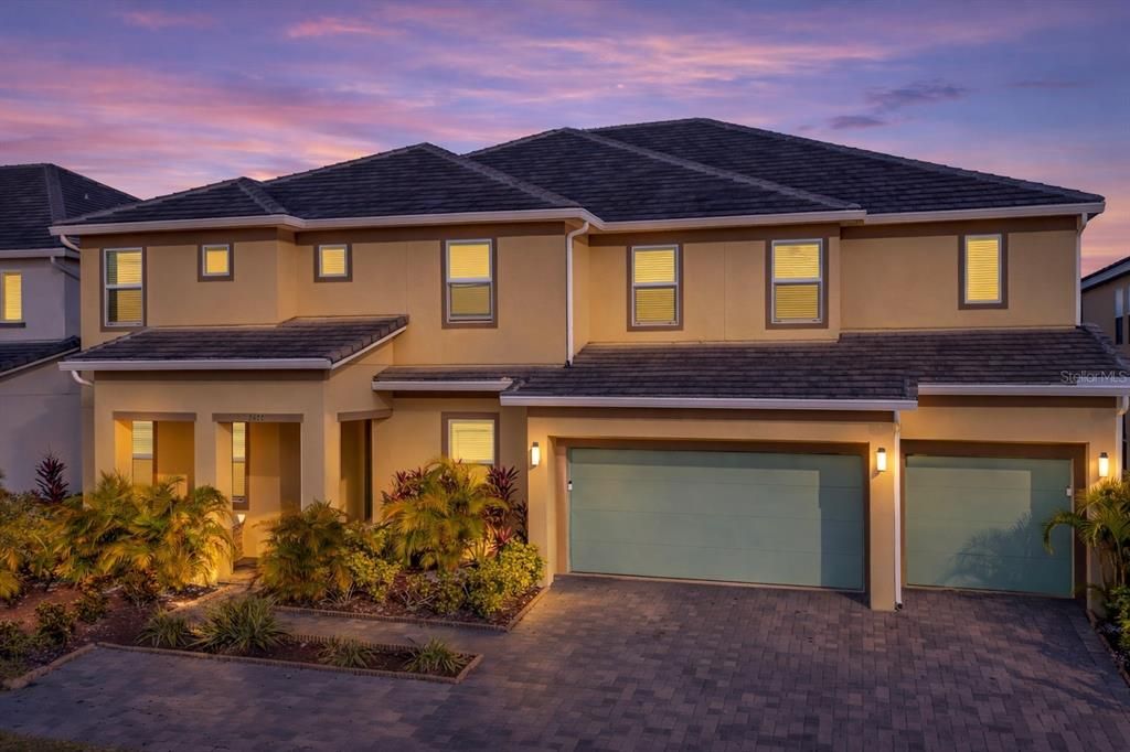 For Sale: $1,950,000 (15 beds, 15 baths, 6255 Square Feet)