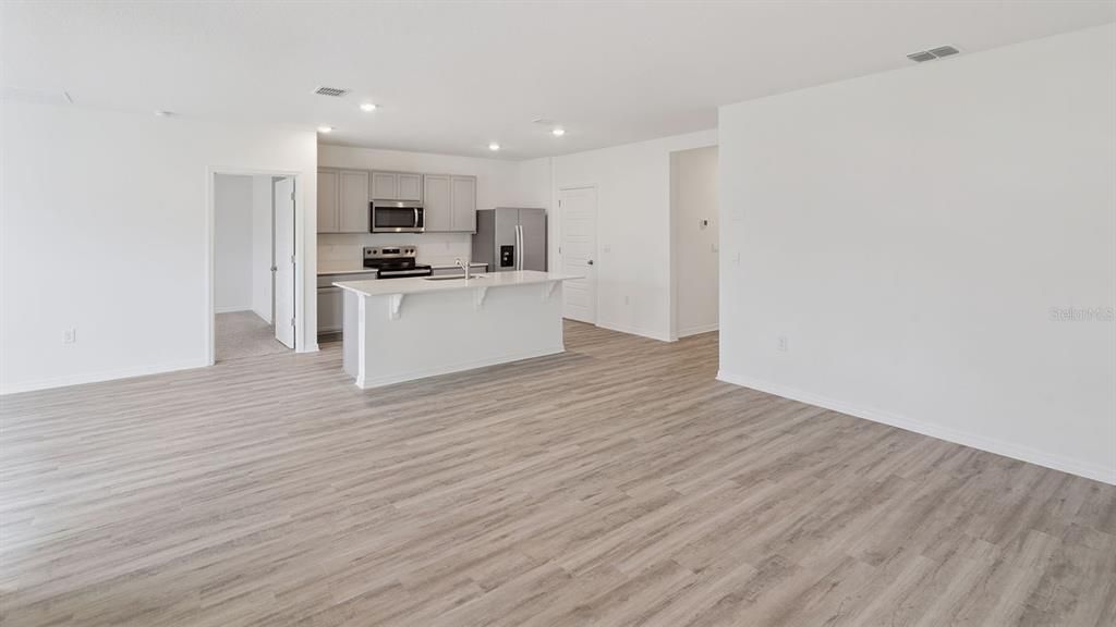 For Sale: $344,990 (3 beds, 2 baths, 1672 Square Feet)