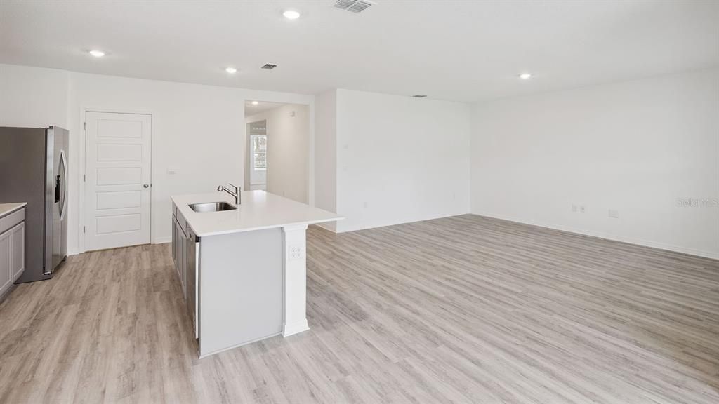 For Sale: $344,990 (3 beds, 2 baths, 1672 Square Feet)