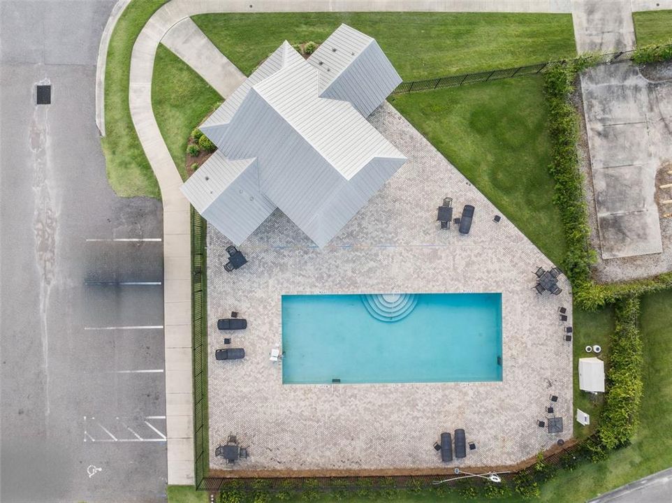 En Venta: $462,000 (4 camas, 3 baños, 2104 Pies cuadrados)