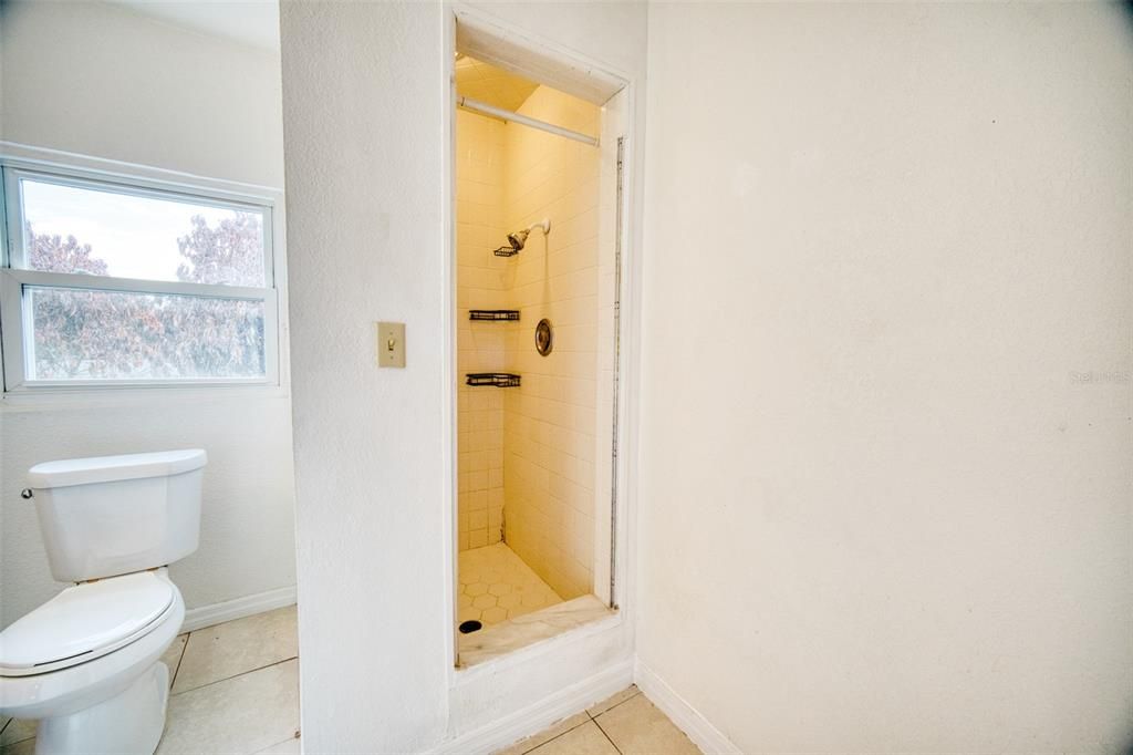 В аренду: $2,850 (5 спален, 4 ванн, 2835 Квадратных фут)