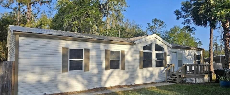 Activo con contrato: $259,000 (4 camas, 2 baños, 1620 Pies cuadrados)