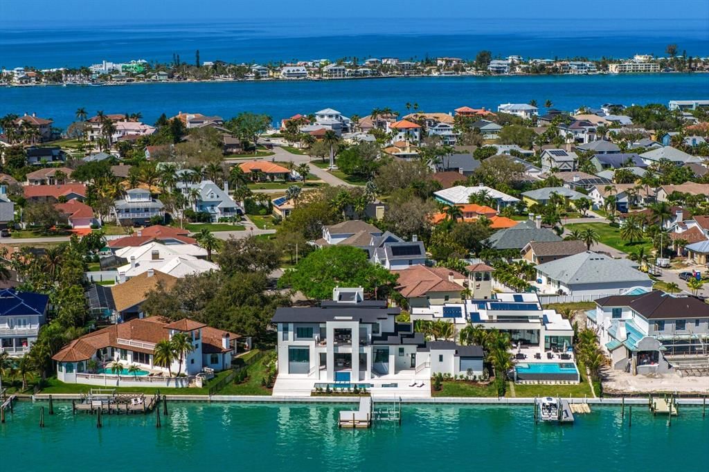 For Sale: $8,950,000 (4 beds, 5 baths, 5405 Square Feet)