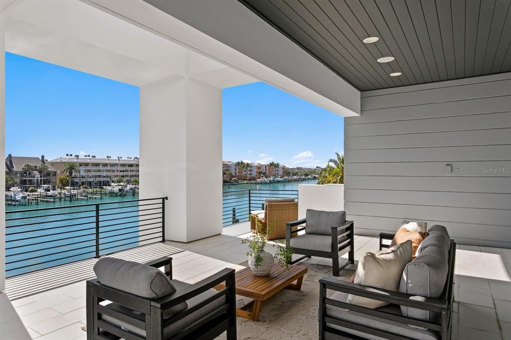 For Sale: $8,950,000 (4 beds, 5 baths, 5405 Square Feet)