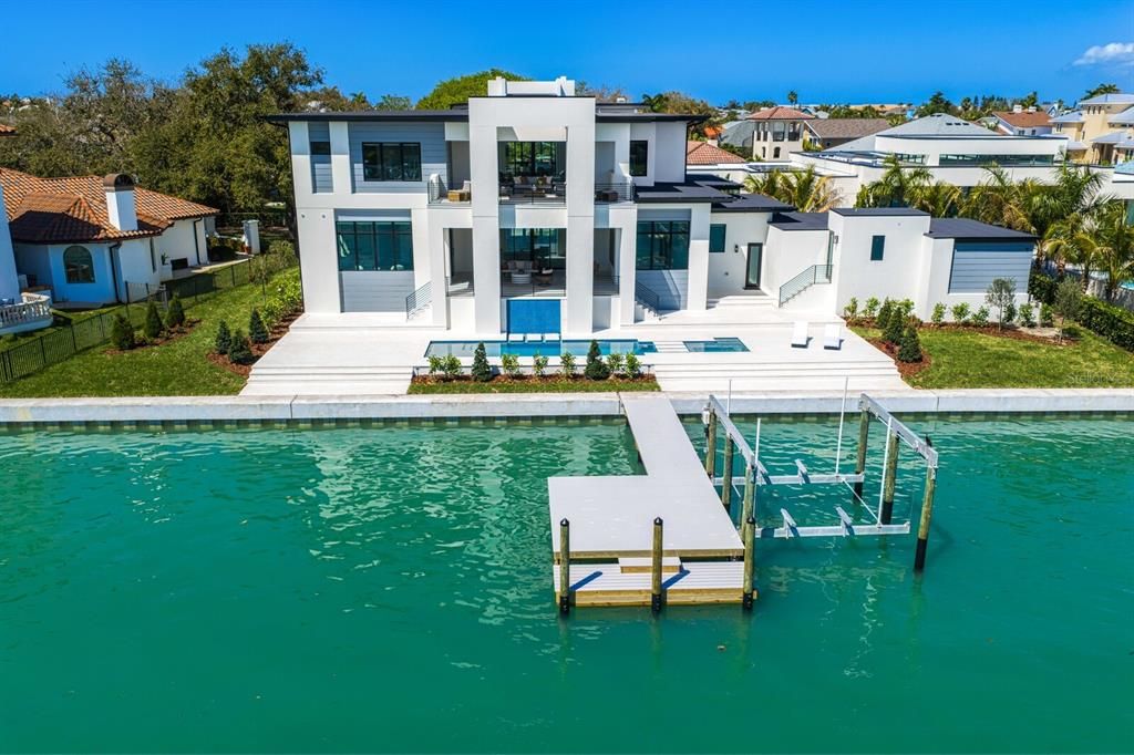For Sale: $8,950,000 (4 beds, 5 baths, 5405 Square Feet)