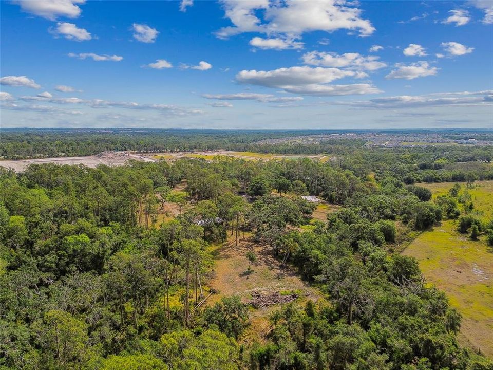 待售: $1,000,000 (11.05 acres)