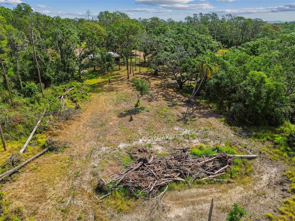 待售: $1,000,000 (11.05 acres)