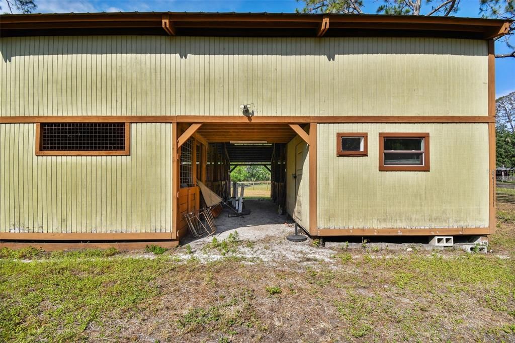 待售: $1,000,000 (11.05 acres)