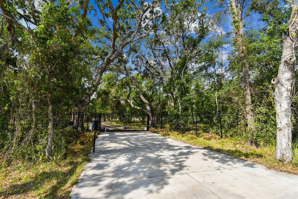 待售: $1,000,000 (11.05 acres)
