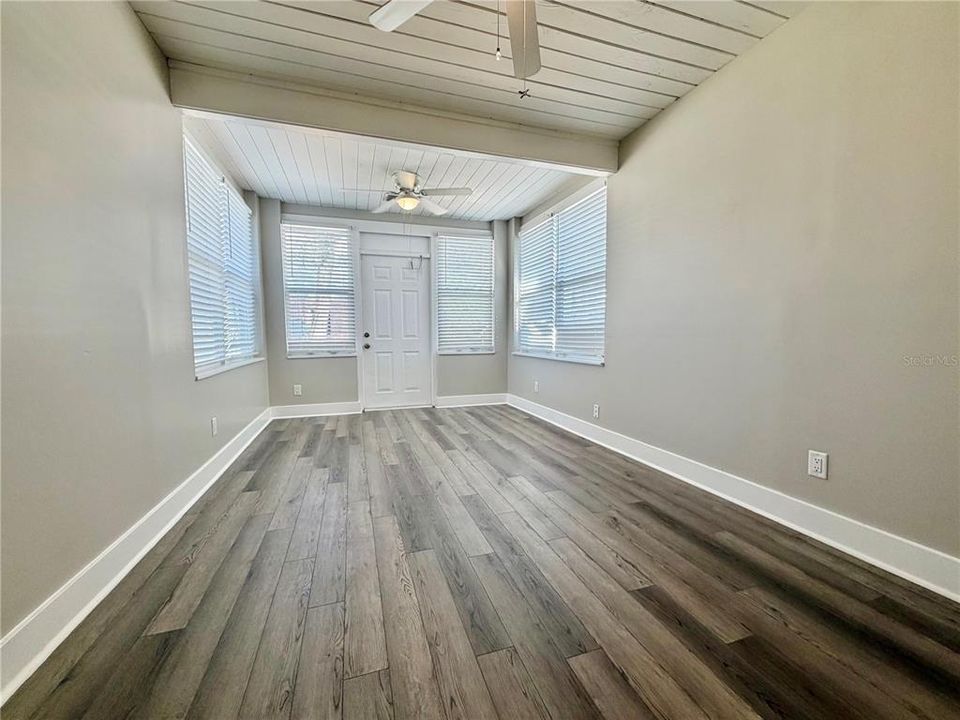 В аренду: $1,200 (1 спален, 1 ванн, 507 Квадратных фут)