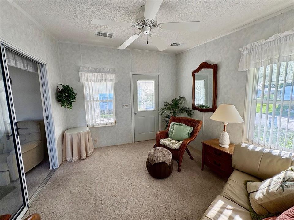 For Sale: $140,000 (2 beds, 2 baths, 1234 Square Feet)