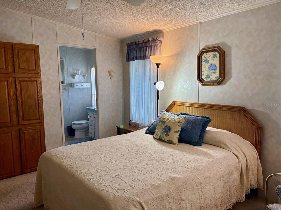 For Sale: $140,000 (2 beds, 2 baths, 1234 Square Feet)