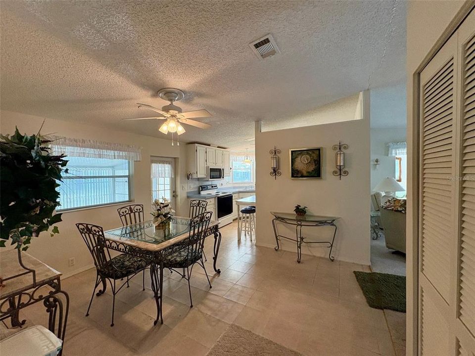For Sale: $140,000 (2 beds, 2 baths, 1234 Square Feet)