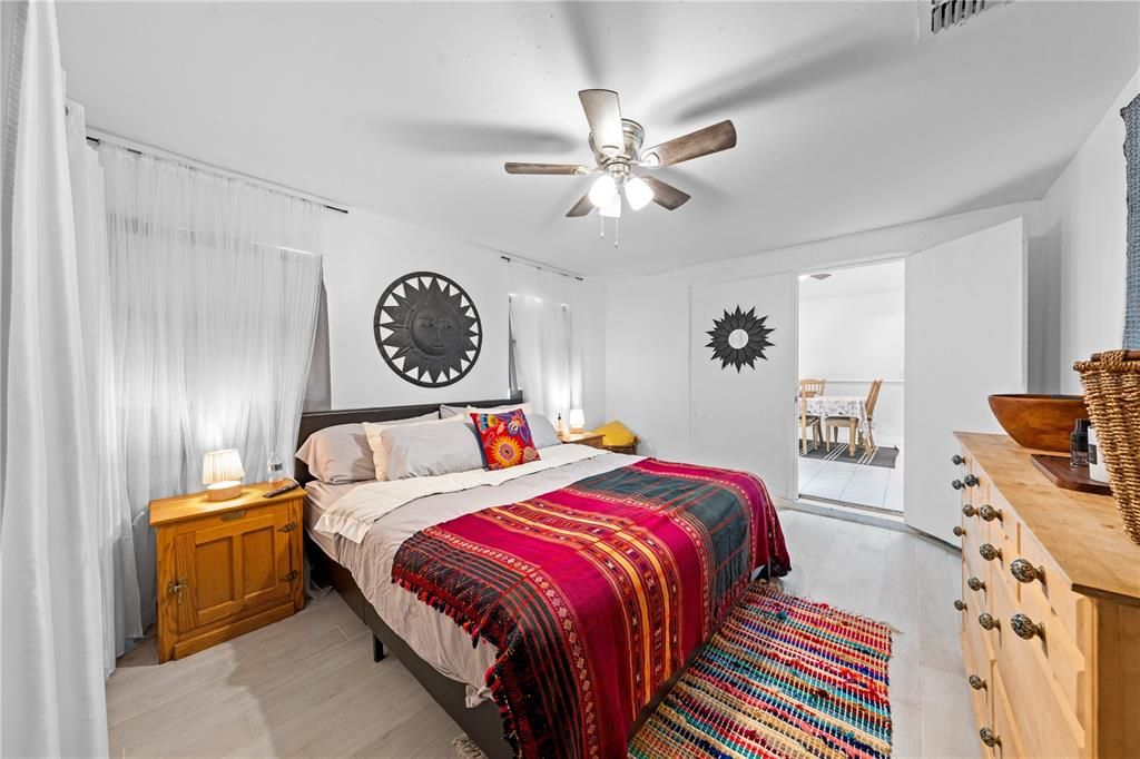 En Venta: $315,000 (3 camas, 2 baños, 1688 Pies cuadrados)