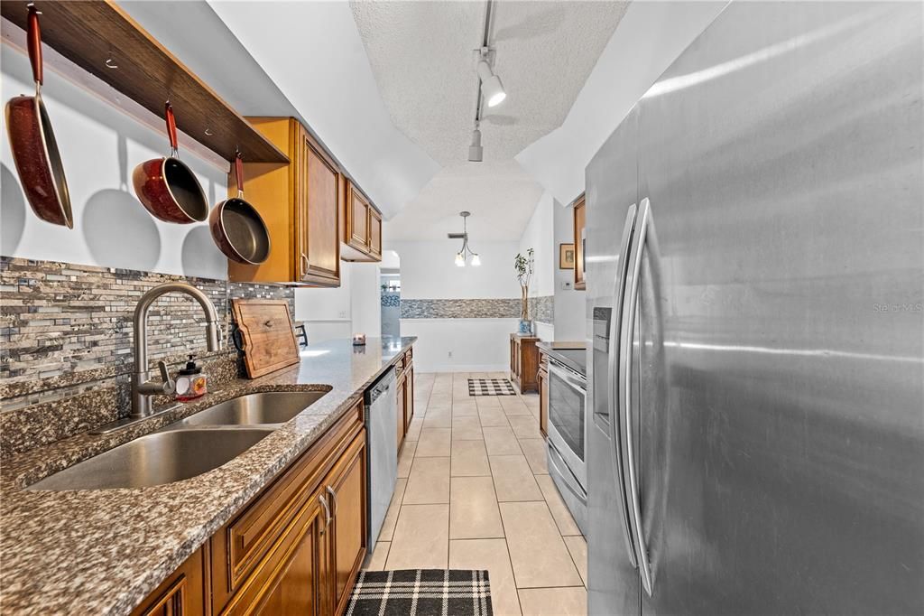 En Venta: $315,000 (3 camas, 2 baños, 1688 Pies cuadrados)