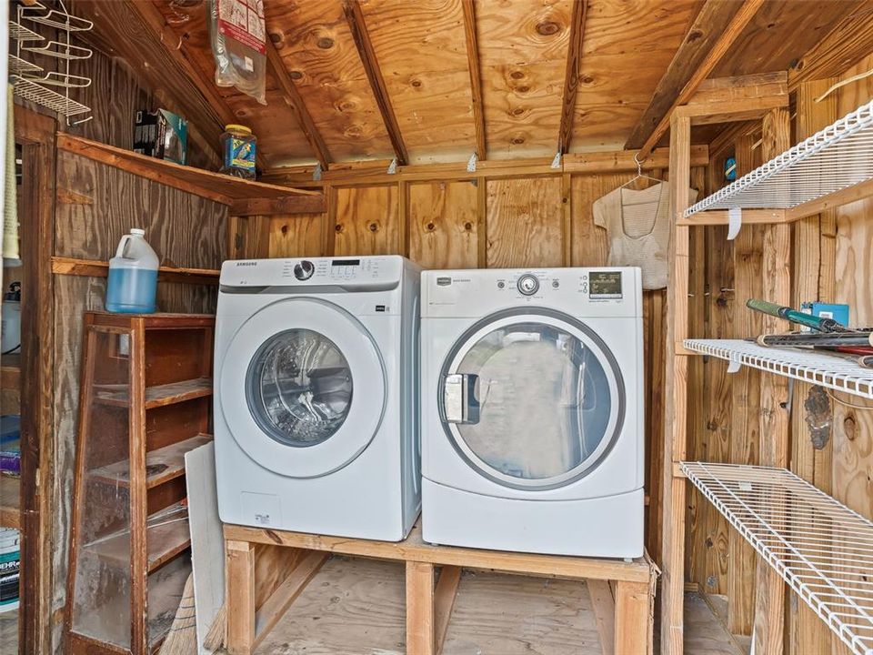 На продажу: $264,900 (2 спален, 1 ванн, 1024 Квадратных фут)