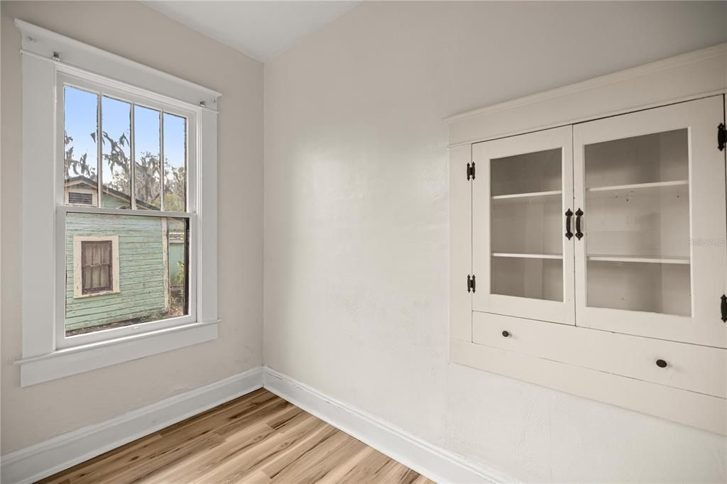 For Sale: $249,900 (3 beds, 2 baths, 1667 Square Feet)