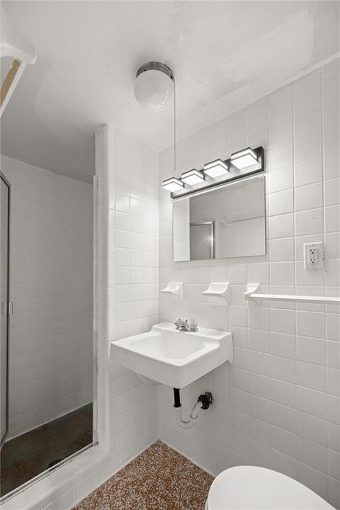 For Sale: $249,900 (3 beds, 2 baths, 1667 Square Feet)