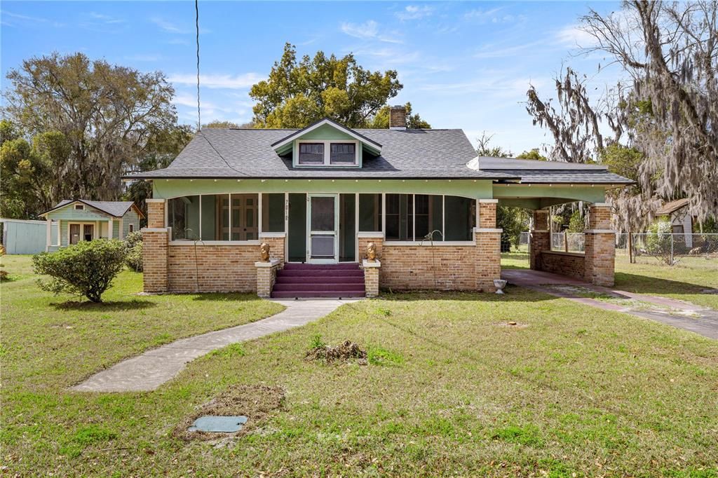For Sale: $249,900 (3 beds, 2 baths, 1667 Square Feet)