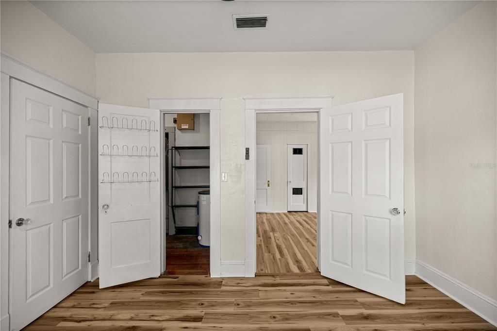 For Sale: $249,900 (3 beds, 2 baths, 1667 Square Feet)