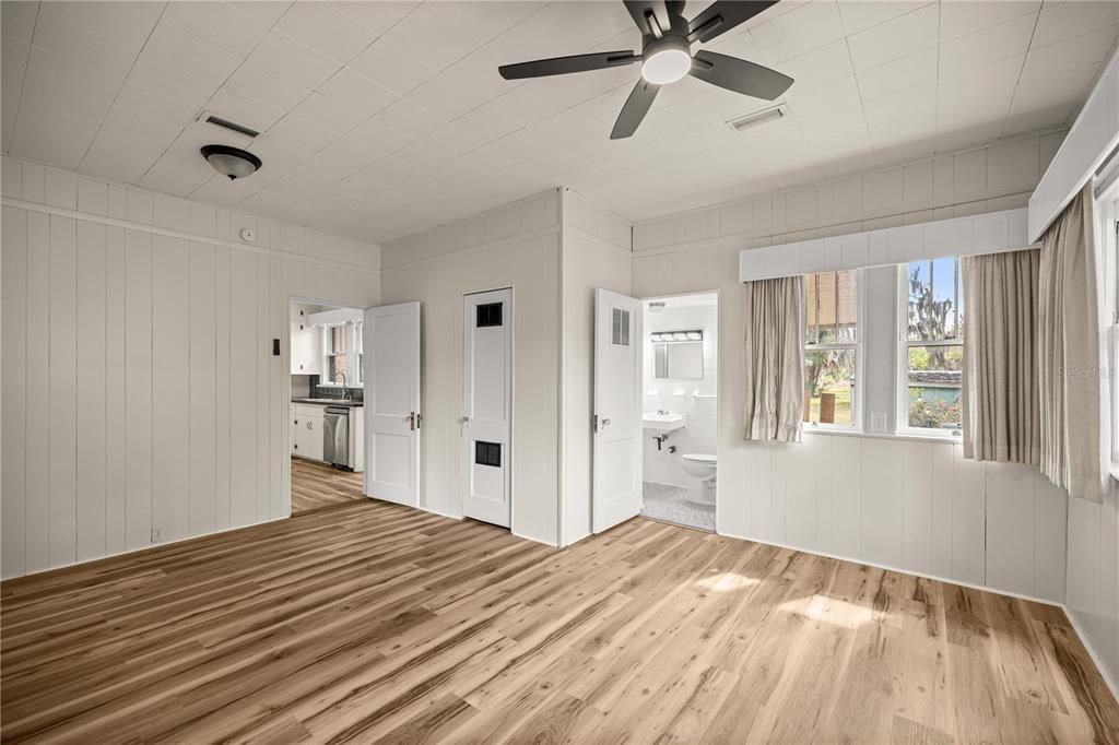 For Sale: $249,900 (3 beds, 2 baths, 1667 Square Feet)