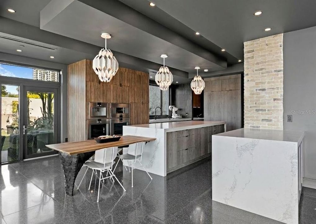 En Venta: $6,750,000 (3 camas, 3 baños, 5090 Pies cuadrados)