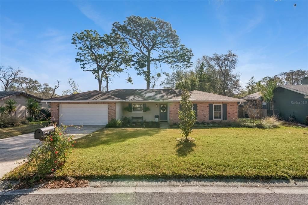 Recently Sold: $435,000 (3 beds, 2 baths, 1562 Square Feet)
