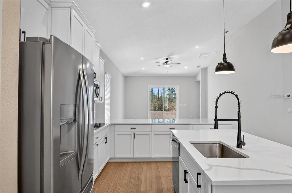En Venta: $499,999 (4 camas, 3 baños, 2336 Pies cuadrados)