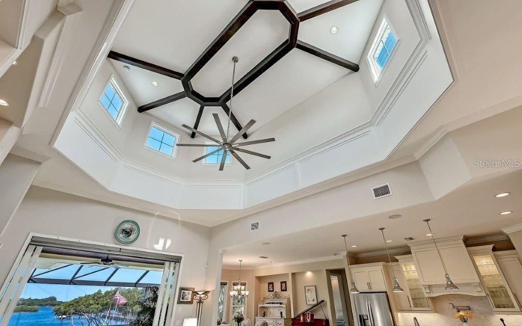 For Sale: $3,150,000 (3 beds, 3 baths, 2665 Square Feet)