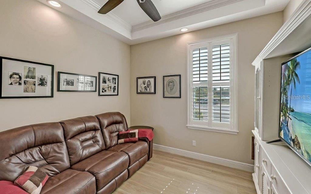 For Sale: $3,150,000 (3 beds, 3 baths, 2665 Square Feet)