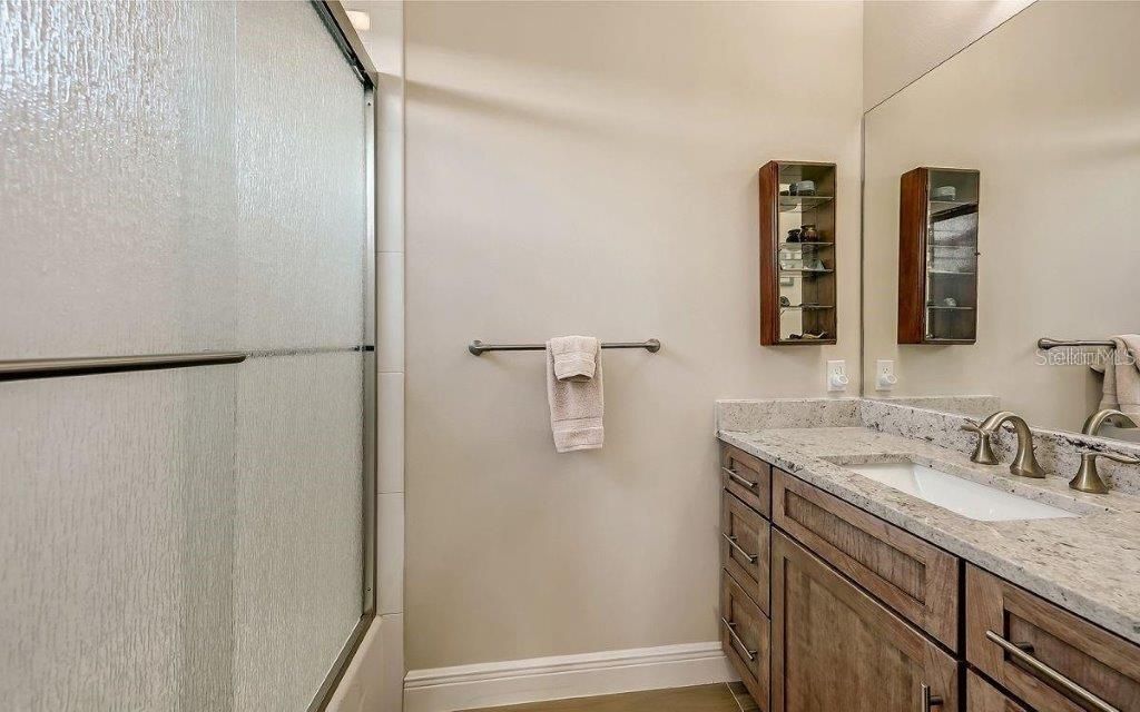 For Sale: $3,150,000 (3 beds, 3 baths, 2665 Square Feet)