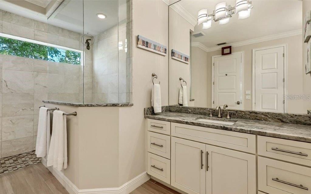 For Sale: $3,150,000 (3 beds, 3 baths, 2665 Square Feet)