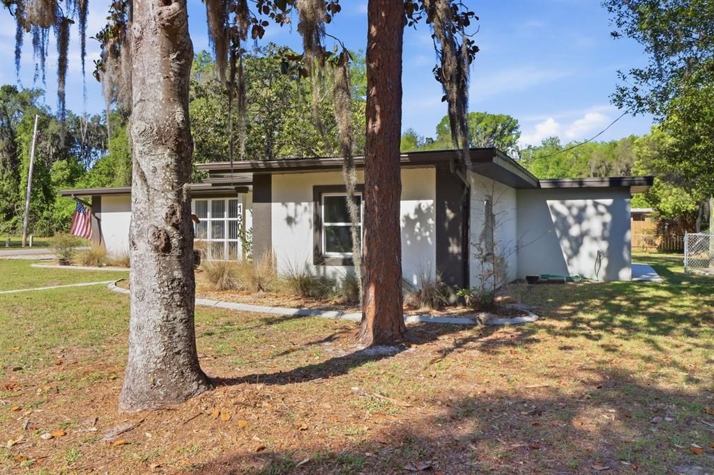 Active With Contract: $219,990 (5 beds, 2 baths, 1969 Square Feet)