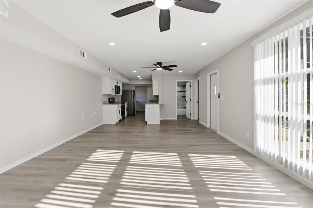Active With Contract: $219,990 (5 beds, 2 baths, 1969 Square Feet)