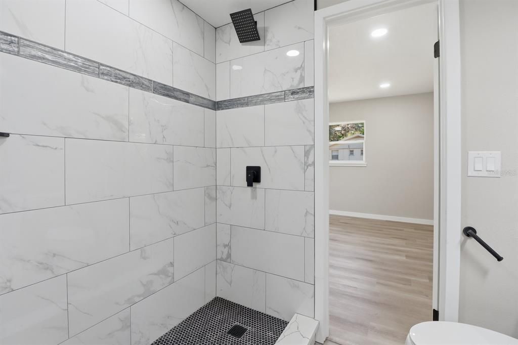 Active With Contract: $219,990 (5 beds, 2 baths, 1969 Square Feet)