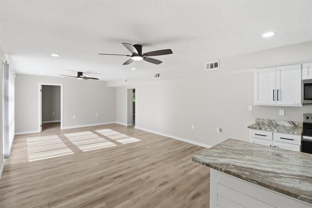 Active With Contract: $219,990 (5 beds, 2 baths, 1969 Square Feet)
