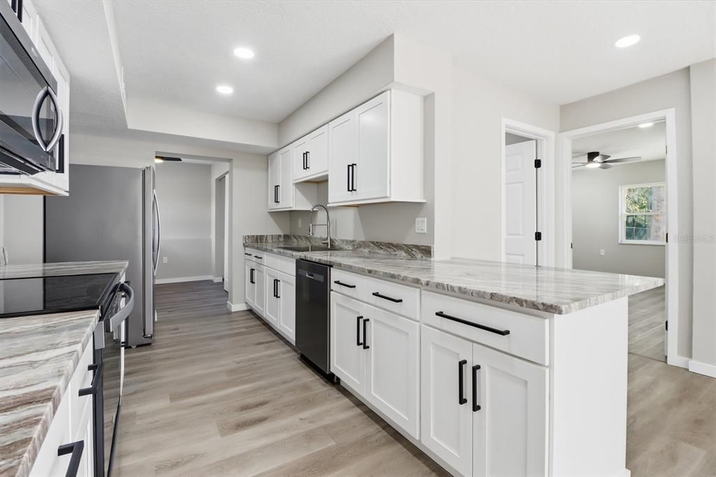 Active With Contract: $219,990 (5 beds, 2 baths, 1969 Square Feet)