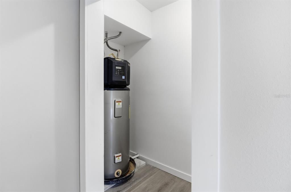 Active With Contract: $219,990 (5 beds, 2 baths, 1969 Square Feet)